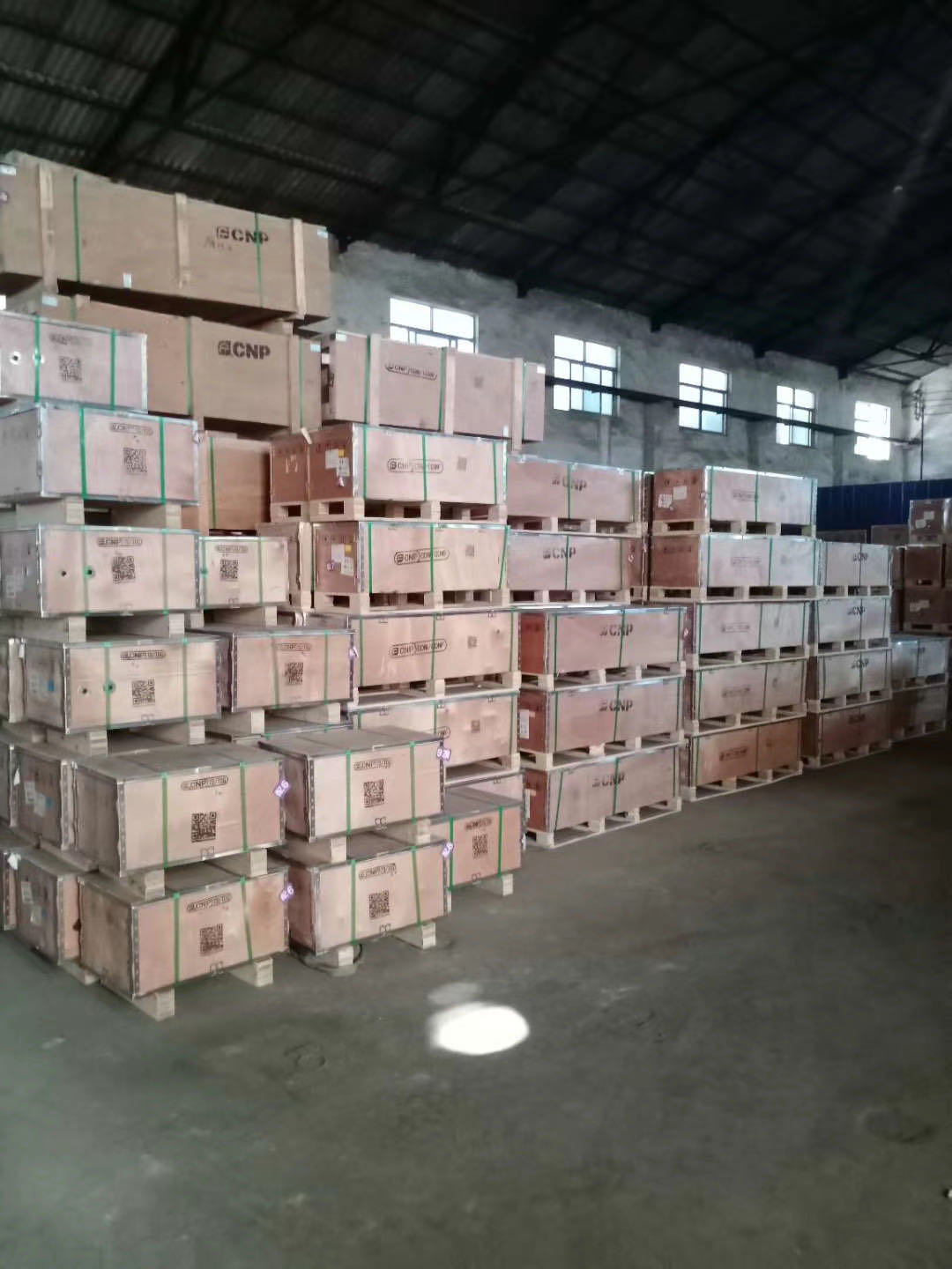 西安湛江耀久设备制造有限公司(3G网站)庫(kù)房